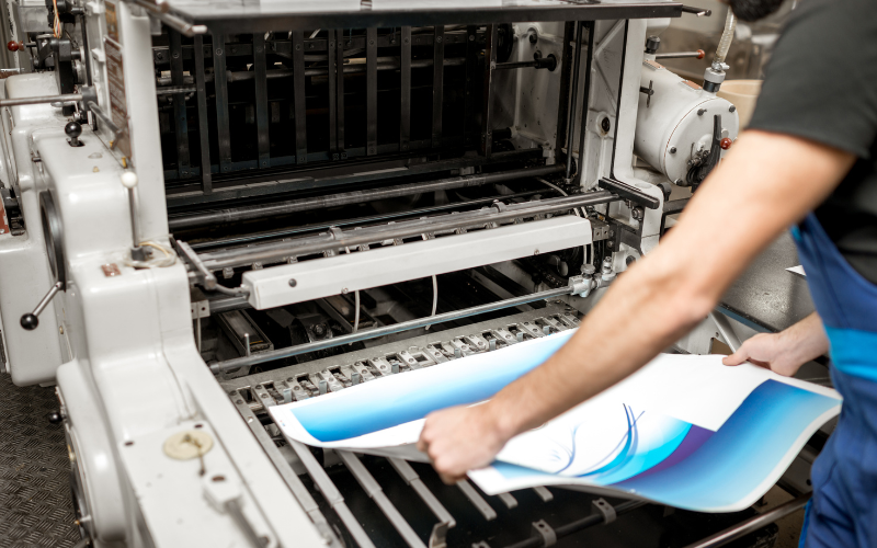 Read more about the article Why High-Quality Printing Still Beats Digital Ads in Building Trust